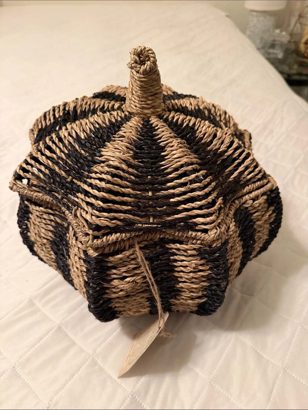 Handwoven Seagrass Storage Basket with Lid - Black and Natural